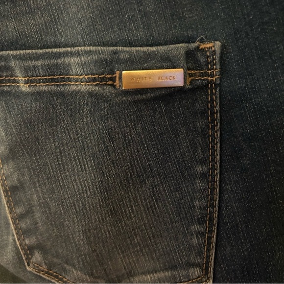 White House Black Market Women's Jeans Sz 4 Embroidered Bottom Cuff Skinny Crop - Picture 3 of 13